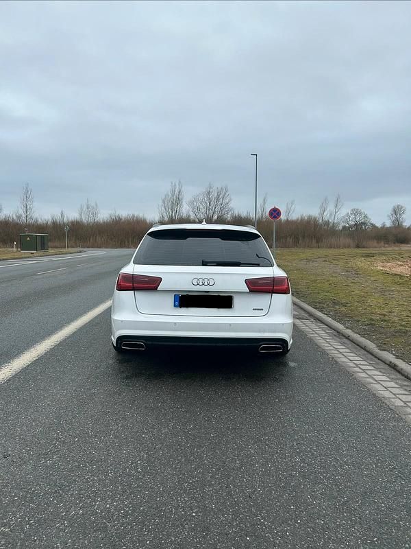 Gebraucht Audi A6 Ambiente 272 PS (200 kW) 2014 Weiß Kombi