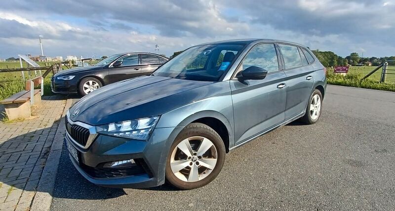 Grün Gebraucht 2020 Skoda Scala Clever Kleinwagen | 10.950 € (Superpreis) - Bild 1/4