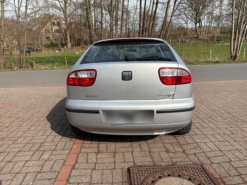 Gebraucht Seat Leon 101 PS (74 kW) 2003 Silber Kleinwagen