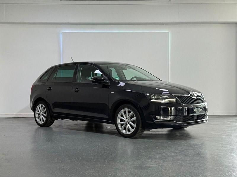 Schwarz Gebraucht 2018 Skoda Rapid Kombi | 12.299 € (Fairer Preis) - Bild 1/4