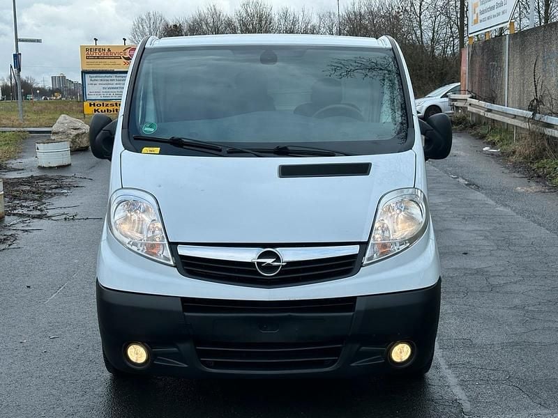 Gebraucht Opel Vivaro 114 PS (83 kW) 2014 Weiß Van / Kleinbus