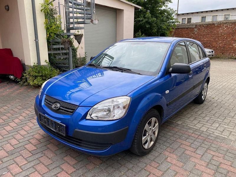 Gebraucht Kia Rio Basis 97 PS (71 kW) 2009 Blau Limousine