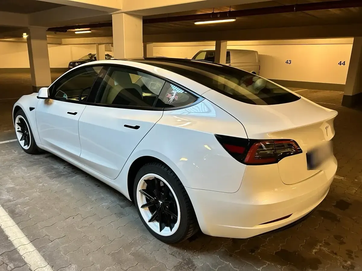 Gebraucht Tesla Model 3 208 kW (283 PS) 2022 Weiß Limousine