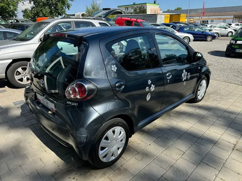 Gebraucht Toyota Aygo Cool 68 PS (50 kW) 2009 Grau Kleinwagen
