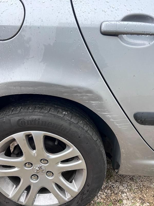 Gebraucht Peugeot 307 109 PS (80 kW) 2003 Silber Limousine