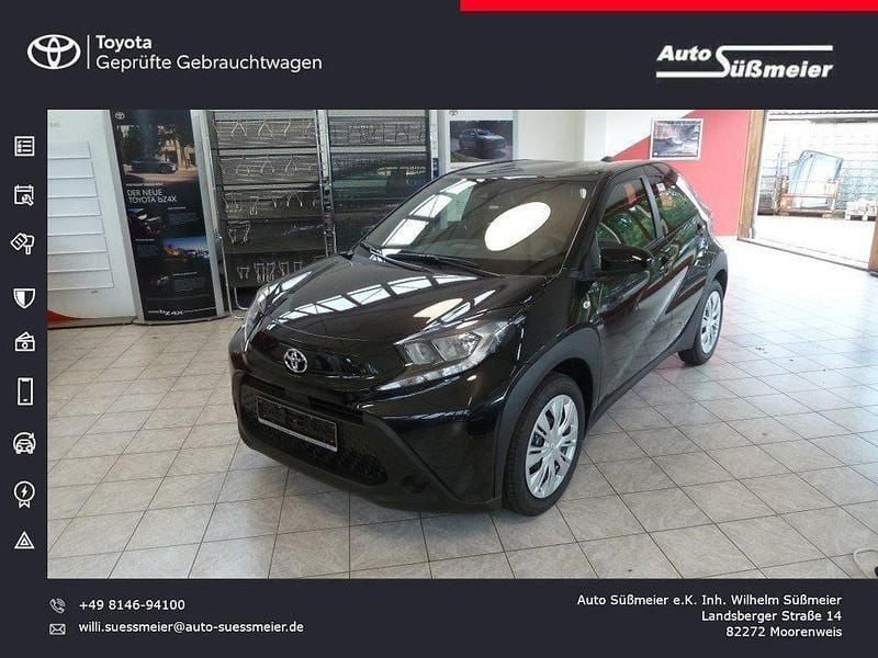 Mystikschwarz Neu 2025 Toyota Aygo X-play Kleinwagen | 17.940 € - Bild 1/4