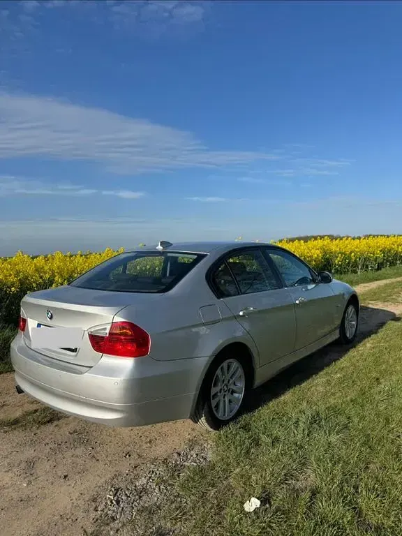Gebraucht BMW 320 150 PS (110 kW) 2006 Silber Limousine