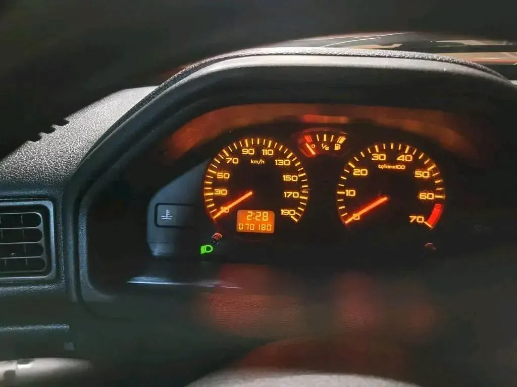 Gebraucht Peugeot 106 60 PS (44 kW) 2002 Rot Kleinwagen