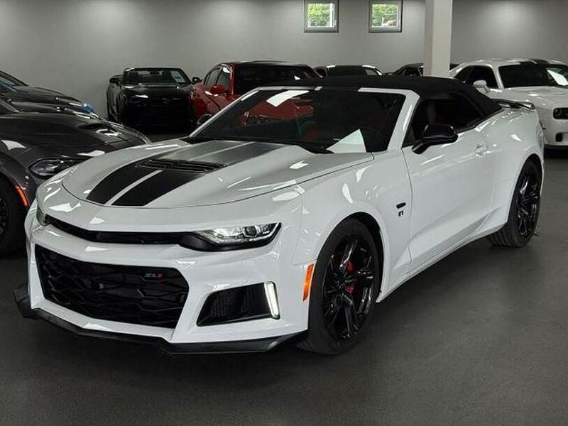 Gebraucht Chevrolet Camaro 461 PS (339 kW) 2022 Weiss