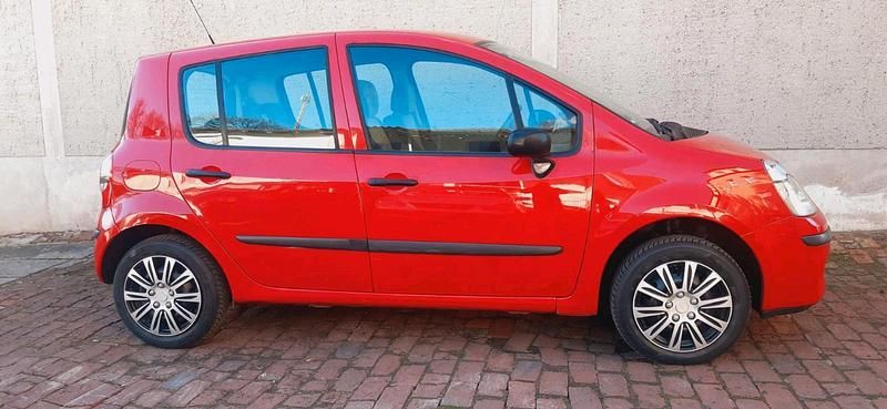 Gebraucht Renault Modus 75 PS (55 kW) 2007 Rot Van / Kleinbus