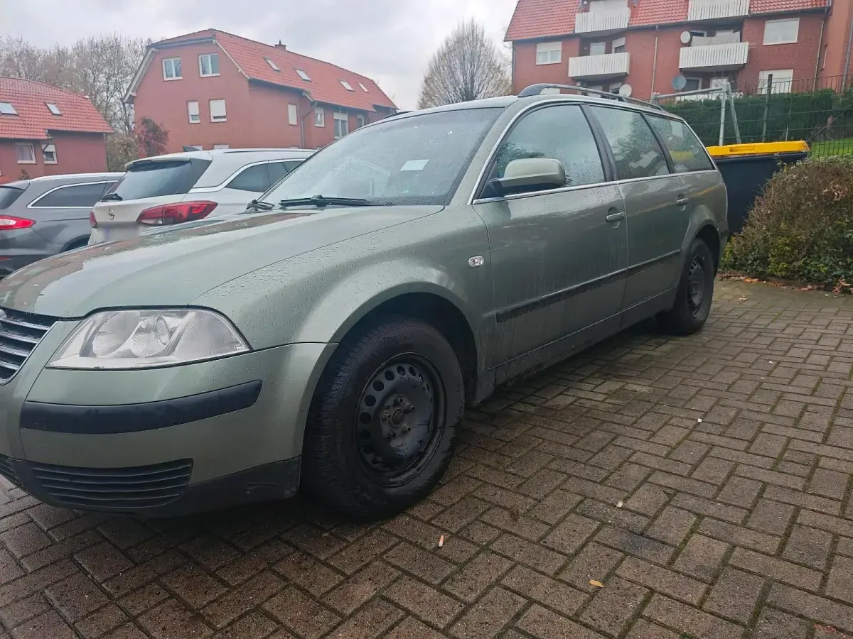 Gebraucht VW Passat 131 PS (96 kW) 2003 Grün Kombi