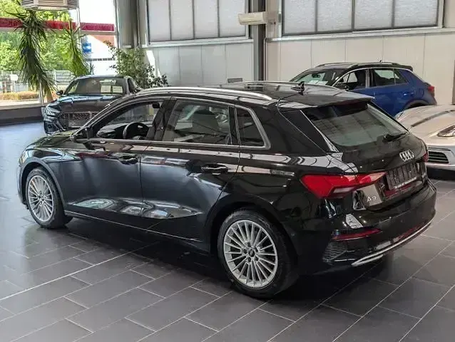 Gebraucht Audi A3 Advanced Plus 150 PS (110 kW) 2023 Schwarz Limousine