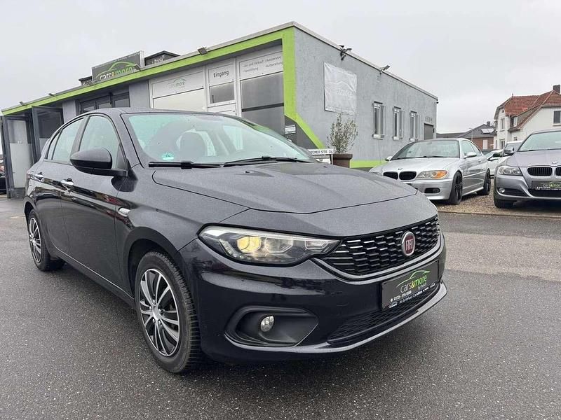 Gebraucht Fiat Tipo Easy 95 PS (69 kW) 2016 Colore esterno (new nero Kleinwagen