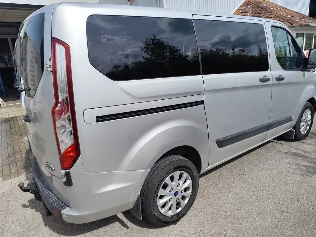 Gebraucht Ford Transit Custom Trend 131 PS (96 kW) 2022 Silber Van / Kleinbus