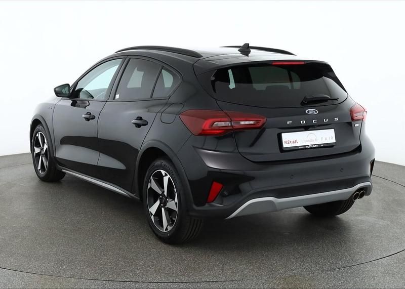 Gebraucht Ford Focus Active 125 PS (91 kW) 2023 Schwarz Limousine