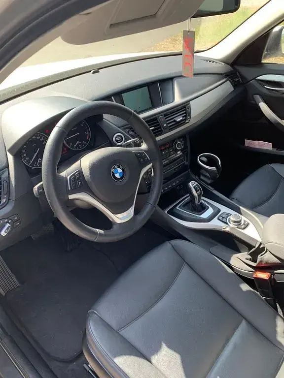 Gebraucht BMW X1 Sport Line 184 PS (135 kW) 2015 Weiß SUV