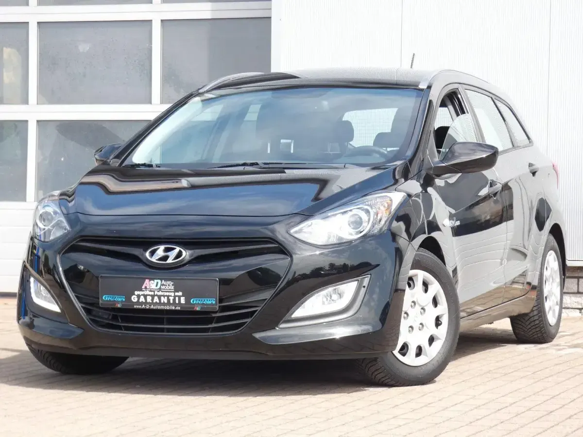 Gebraucht Hyundai i30 Trend 135 PS (99 kW) 2013 Schwarz Kombi