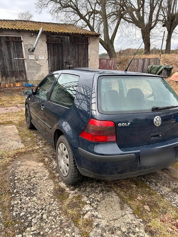 Gebraucht VW Golf IV 75 PS (55 kW) 2002 Blau Kleinwagen