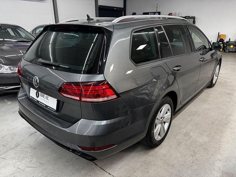 Gebraucht VW Golf VII R-line 150 PS (110 kW) 2018 Indiumgrau metallic Kombi