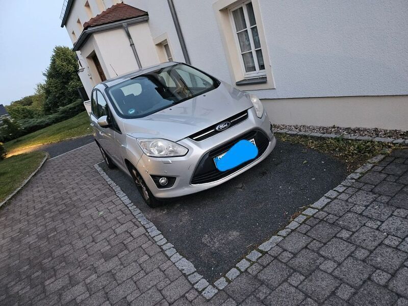Grau Gebraucht 2013 Ford C-MAX Champions Edition Van / Kleinbus | 6.000 € (Fairer Preis) - Bild 1/4