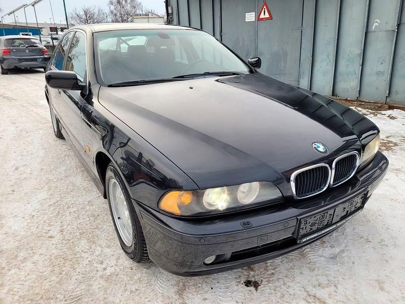 Schwarz Gebraucht 2003 BMW 520 Sport Line Limousine | 2.950 € (Guter Preis) - Bild 1/4