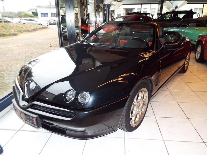 Gebraucht Alfa Romeo Spider 150 PS (110 kW) 2003 Schwarz Cabrio