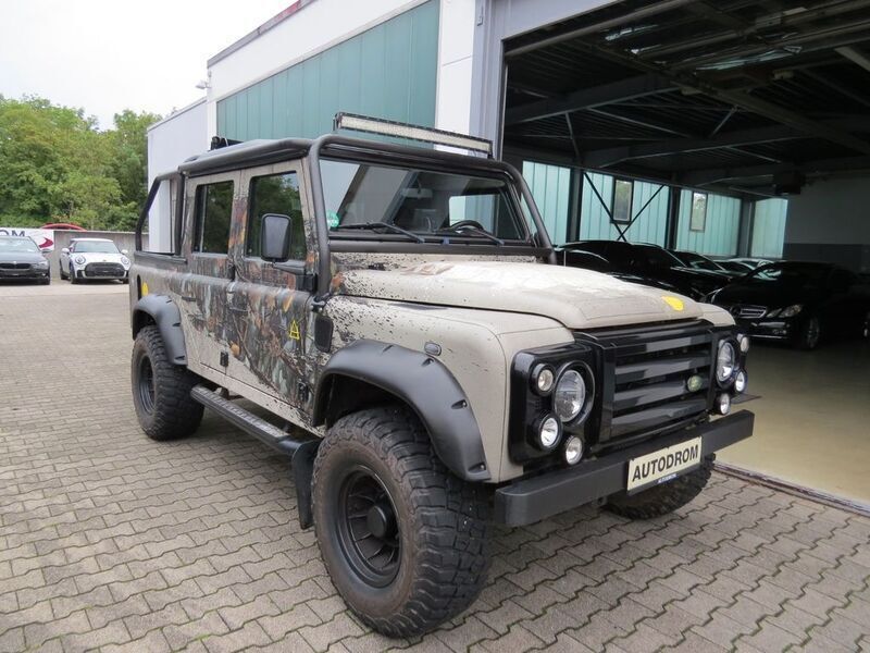 Schwarz Gebraucht 2010 Land Rover Defender SUV | 39.900 € (Teuer) - Bild 1/4