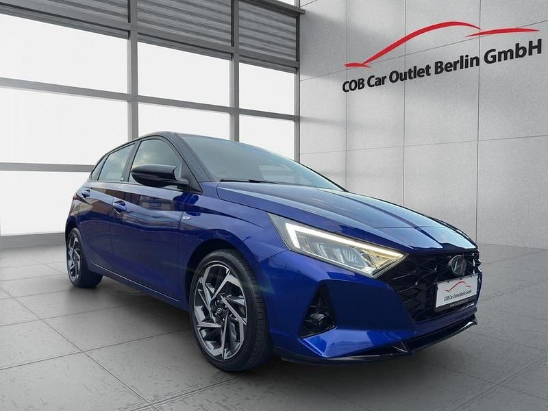 Gebraucht Hyundai i20 Intro Edition 101 PS (74 kW) 2021 Blau Limousine