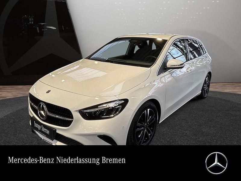 Gebraucht Mercedes B200 Advanced 163 PS (119 kW) 2024 Weiß Van / Kleinbus