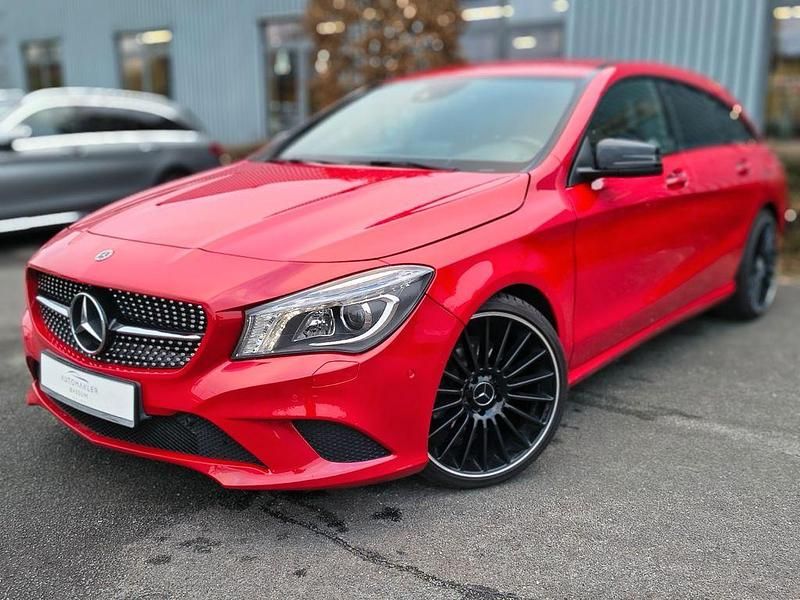 Gebraucht Mercedes CLA180 Shooting Brake AMG 122 PS (89 kW) 2015 Rot Kombi