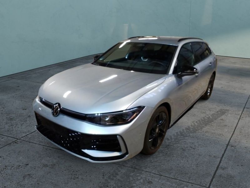 Gebraucht VW Passat R-line 150 PS (110 kW) 2024 Silber Kombi