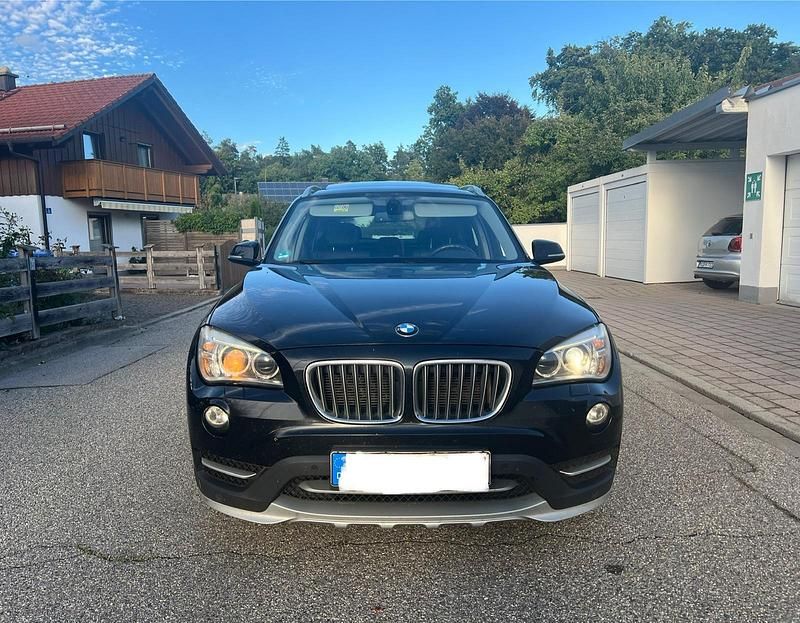 Schwarz Gebraucht 2014 BMW X1 xLine SUV | 7.999 € (Superpreis) - Bild 1/4