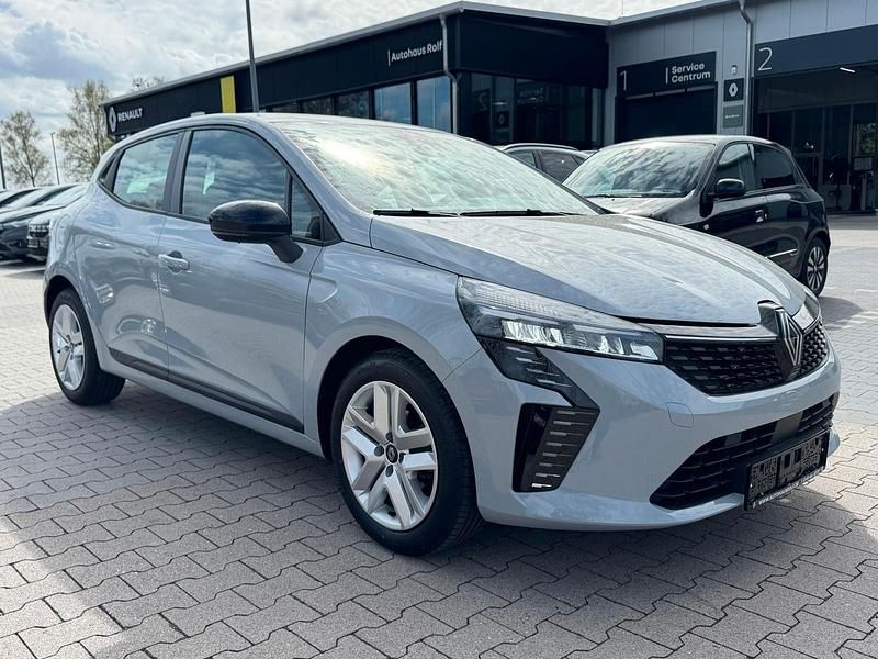 Second-hand Renault Clio V Evolution 91 CP (66 kW) 2025 Gri Hatchback