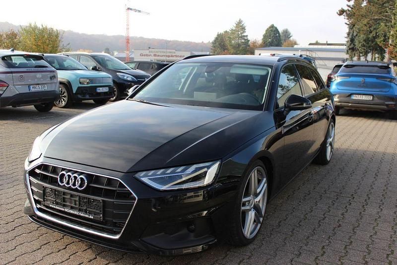 Schwarz Gebraucht 2021 Audi A4 Ambiente Kombi | 19.990 € (Guter Preis) - Bild 1/4