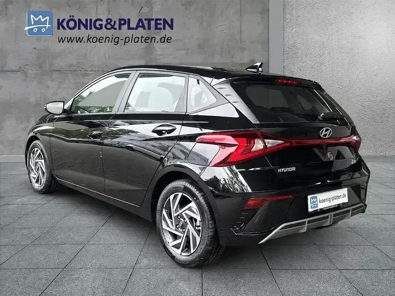 Gebraucht Hyundai i20 Trend 101 PS (74 kW) 2025 Phantom black (schwarz) Kleinwagen