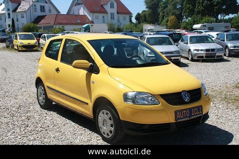 Gebraucht VW Fox 54 PS (39 kW) 2005 Gelb Kleinwagen