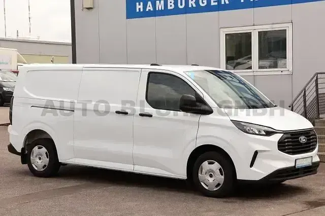 Gebraucht Ford Transit 136 PS (100 kW) 2024 Weiß Van / Kleinbus