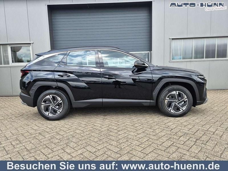 Abyss black Neu 2025 Hyundai Tucson SUV | 27.490 € (Superpreis) - Bild 1/4