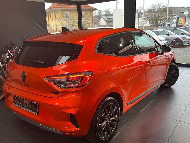 Gebraucht Renault Clio V Bose Edition 144 PS (105 kW) 2023 Orange Limousine