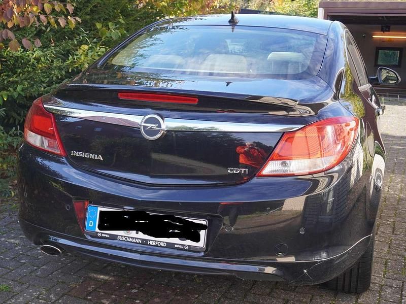 Gebraucht Opel Insignia Edition 131 PS (96 kW) 2009 Schwarz Limousine