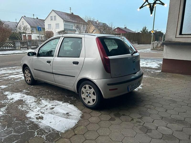 Gebraucht Fiat Punto 95 PS (69 kW) 2005 Silber Kleinwagen