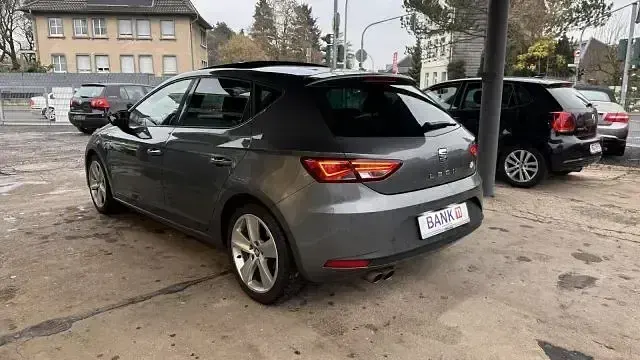 Usata Seat Leon FR 150 CV (110 kW) 2015 Grigio Berlina