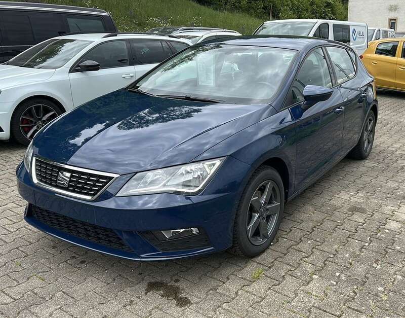 Blau Gebraucht 2017 Seat Leon Style Kleinwagen | 10.990 € (Fairer Preis) - Bild 1/4