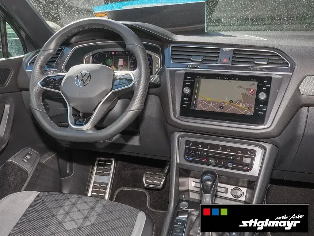 Gebraucht VW Tiguan Allspace R-line 190 PS (139 kW) 2024 Grau SUV