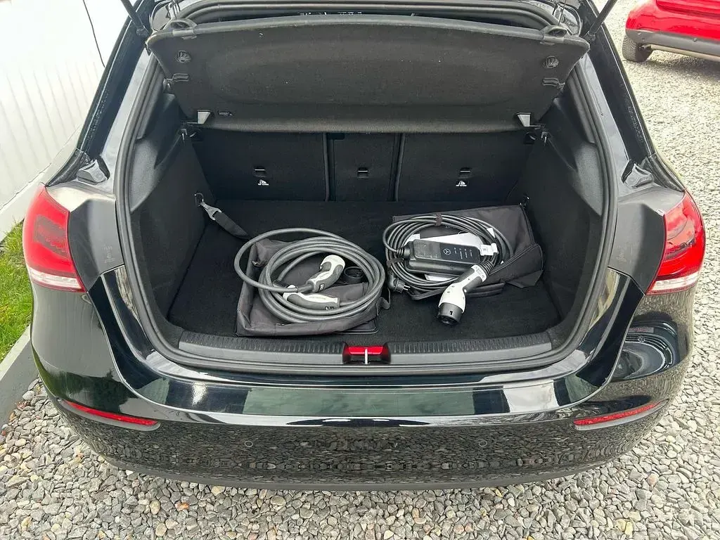 Gebraucht Mercedes A250 Style 218 PS (160 kW) 2020 Schwarz Limousine