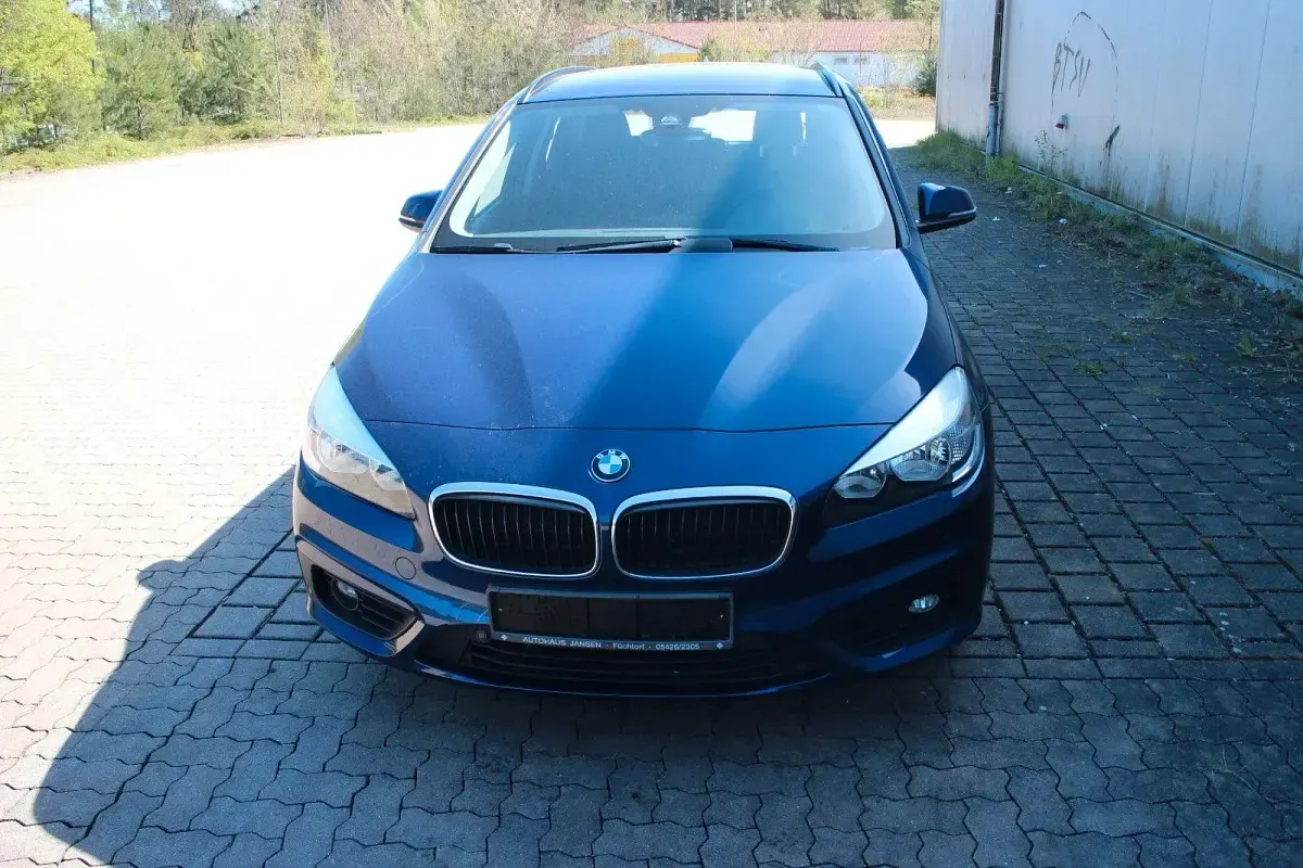 Gebraucht BMW 216 Active Tourer Basis 116 PS (85 kW) 2015 Blau Van / Kleinbus
