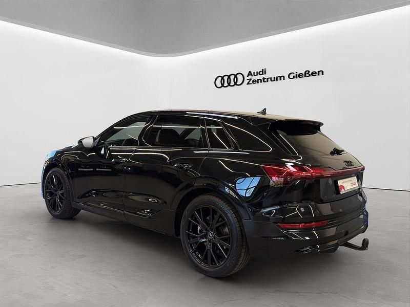Gebraucht Audi e-tron S-Line 300 kW (408 PS) 2022 Mythosschwarz metallic SUV
