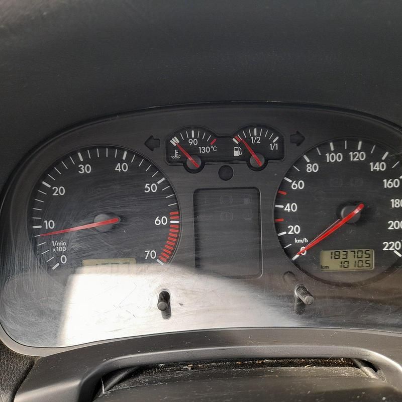 Gebraucht VW Golf IV 75 PS (55 kW) 1998 Rot Limousine