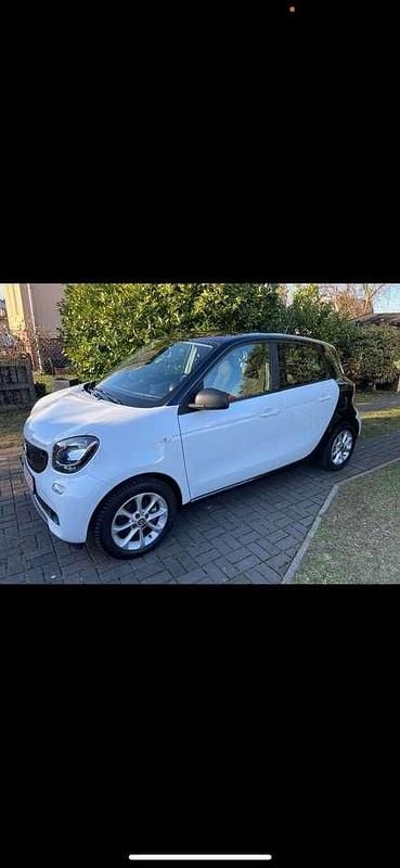Używany Smart ForFour Electric Drive 60 kW (82 KM) 2018 Czarny Hatchback