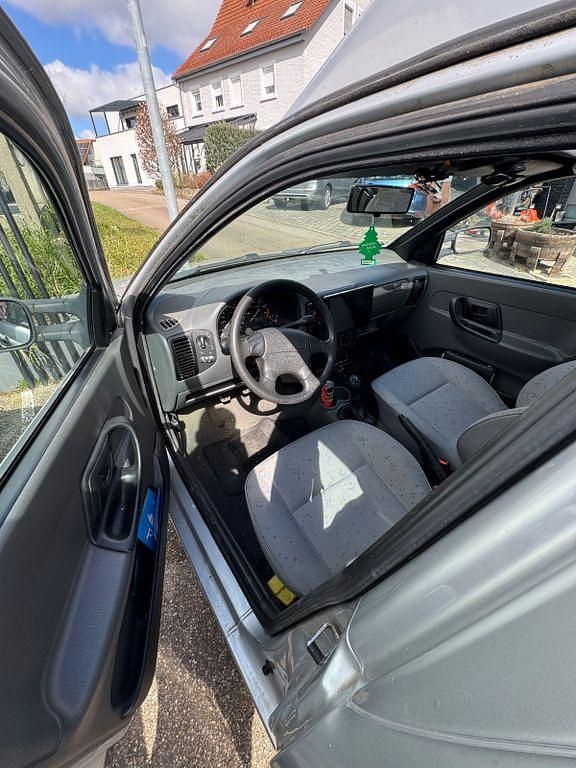 Gebraucht VW Caddy 60 PS (44 kW) 2001 Weiß Van / Kleinbus